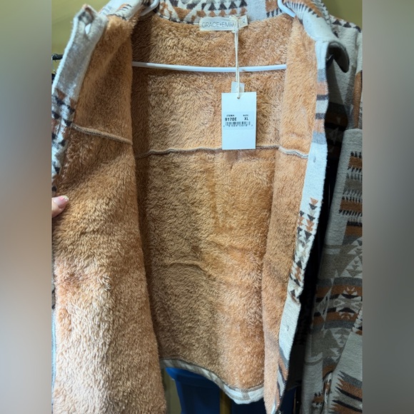 🚨 NWT Grace & Emma Fringe Jacket - Picture 11 of 12